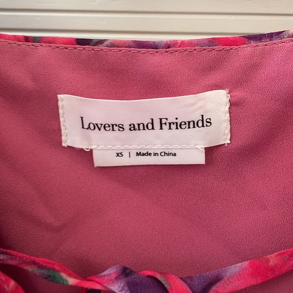 Lovers and Friends XS floral front tie shirt! - Picture 2 of 3